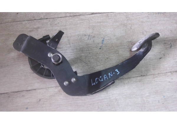 Педаль щеплення Renault Logan 2, Sandero 2, 465031874R